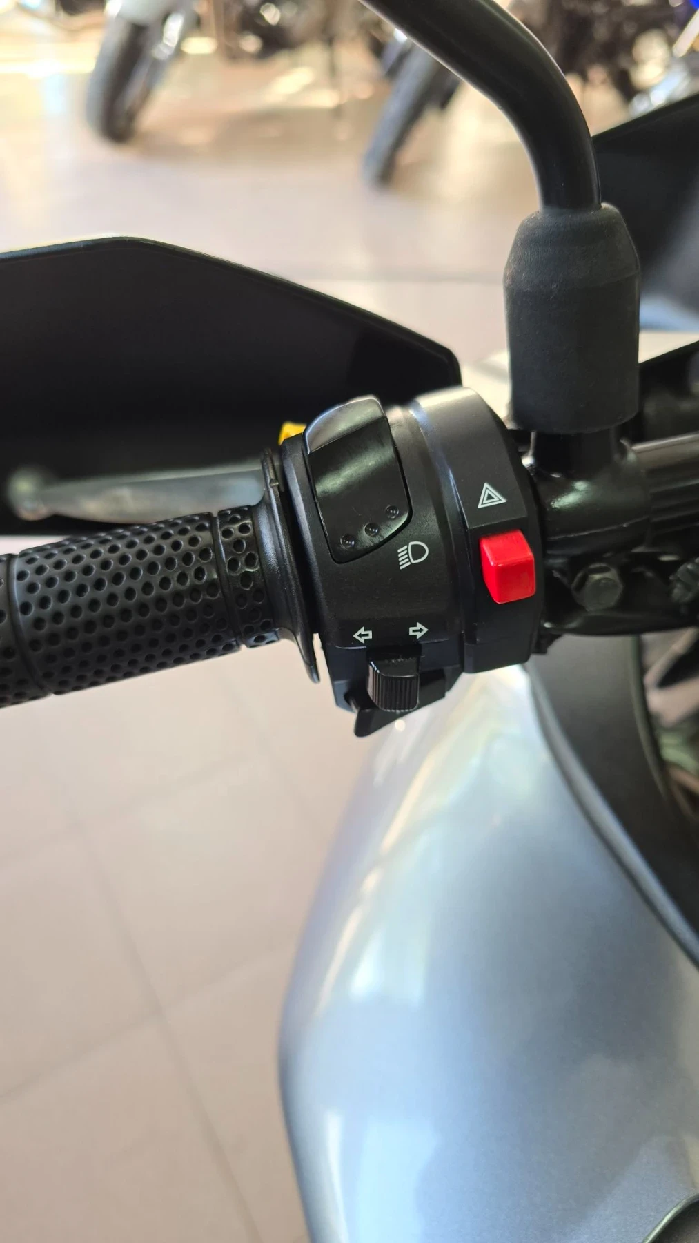 Suzuki V-strom 650 i DL  Лизинг !, снимка 11 - Мотоциклети и мототехника - 56131313