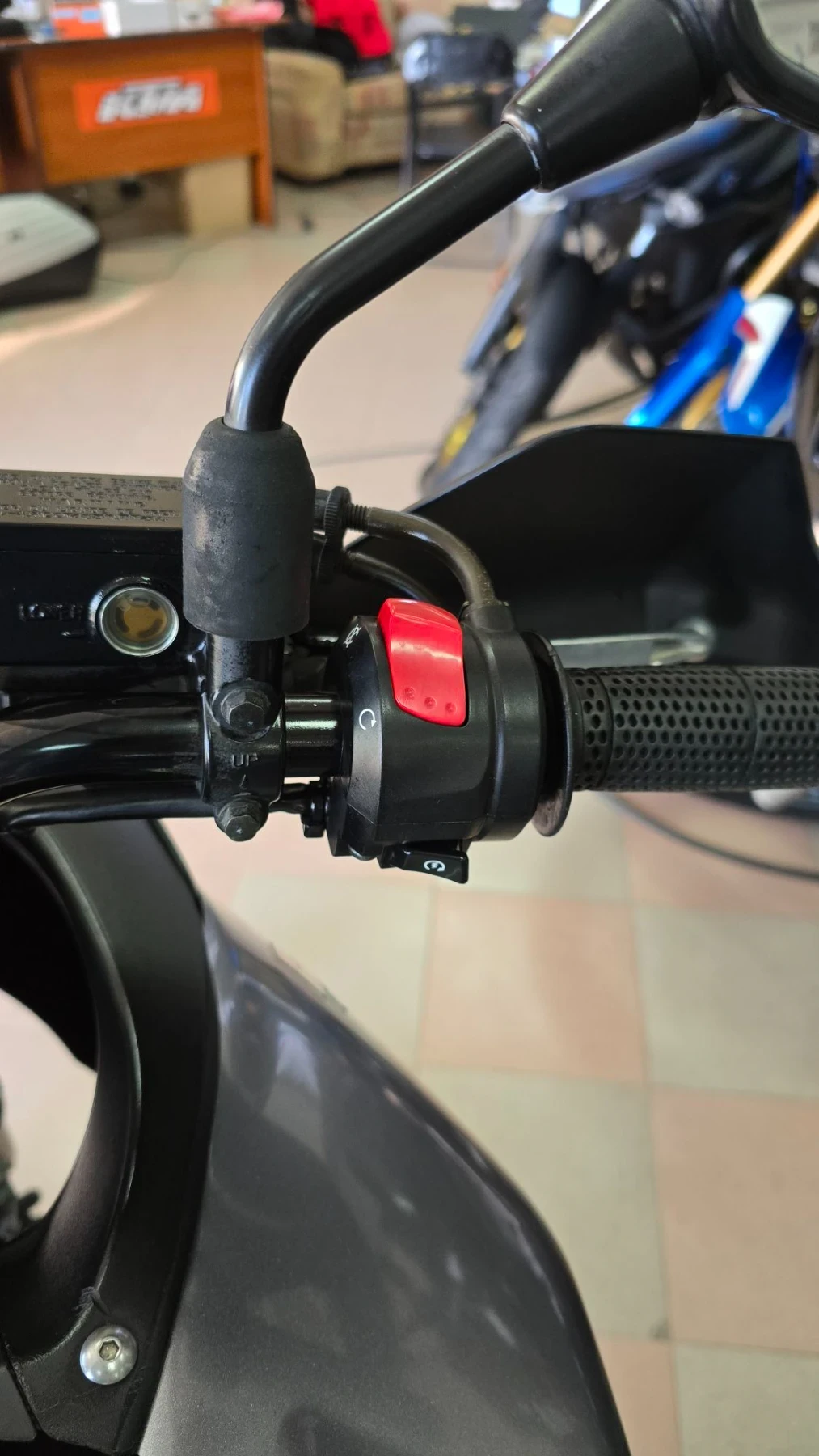 Suzuki V-strom 650 i DL  Лизинг !, снимка 10 - Мотоциклети и мототехника - 56131313