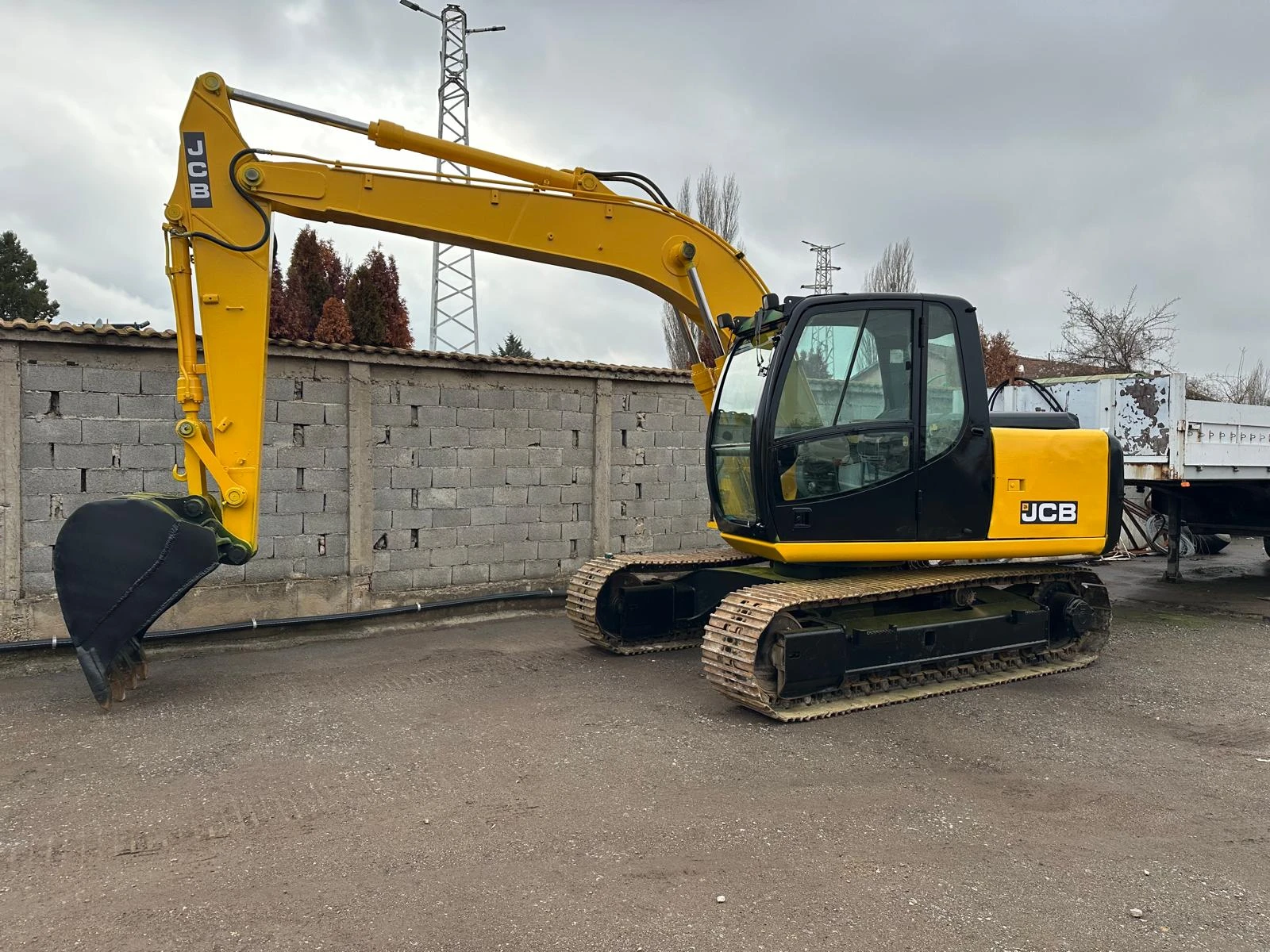 Багер JCB  - изображение 2