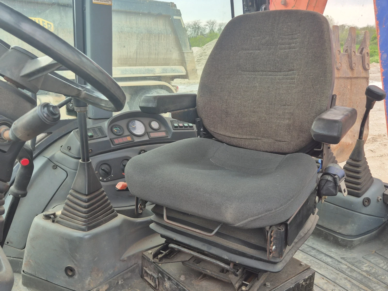 Багер FIAT Hitachi Fb90, снимка 13 - Индустриална техника - 54260046