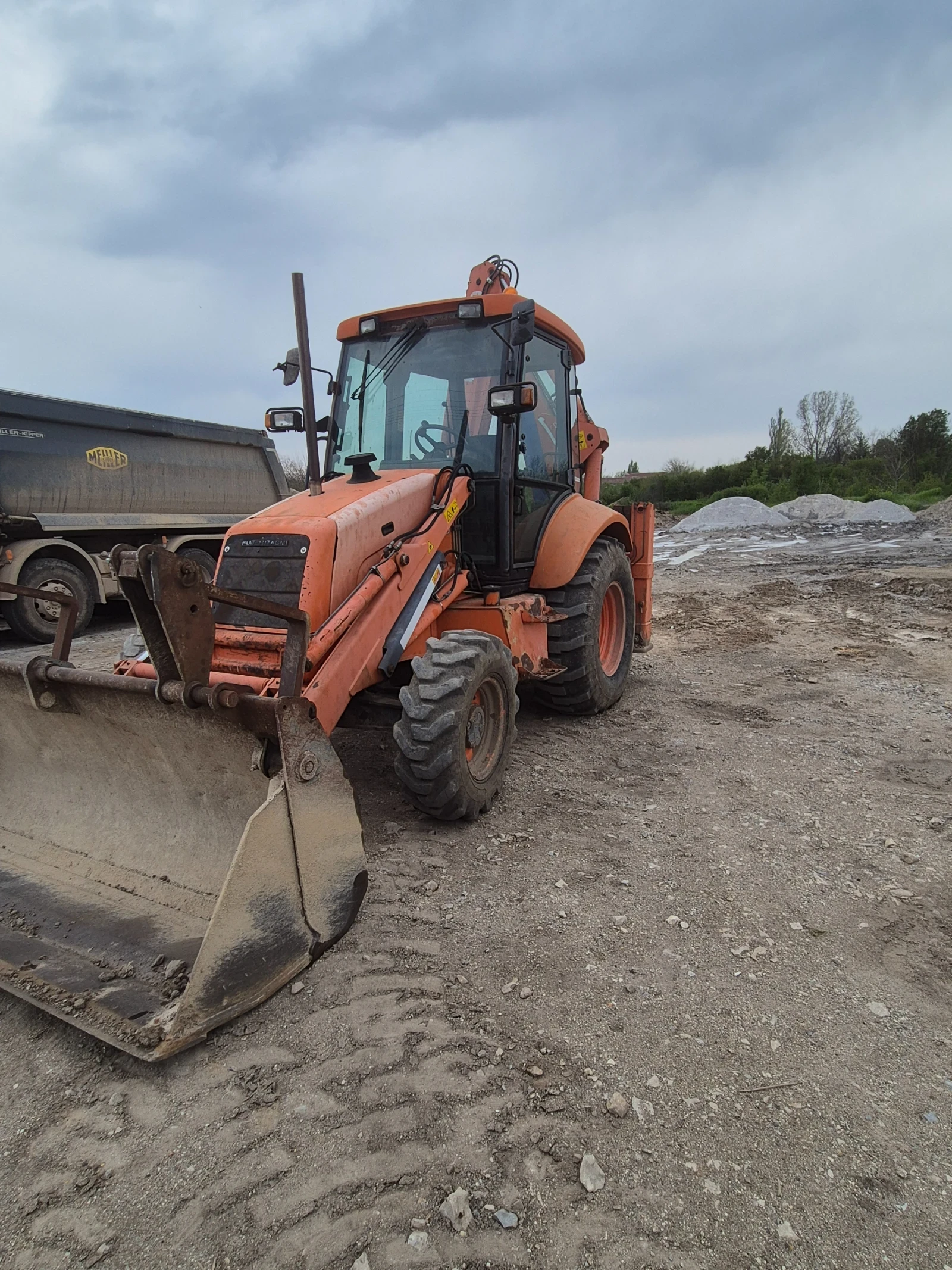 Багер FIAT Hitachi Fb90, снимка 2 - Индустриална техника - 54260046