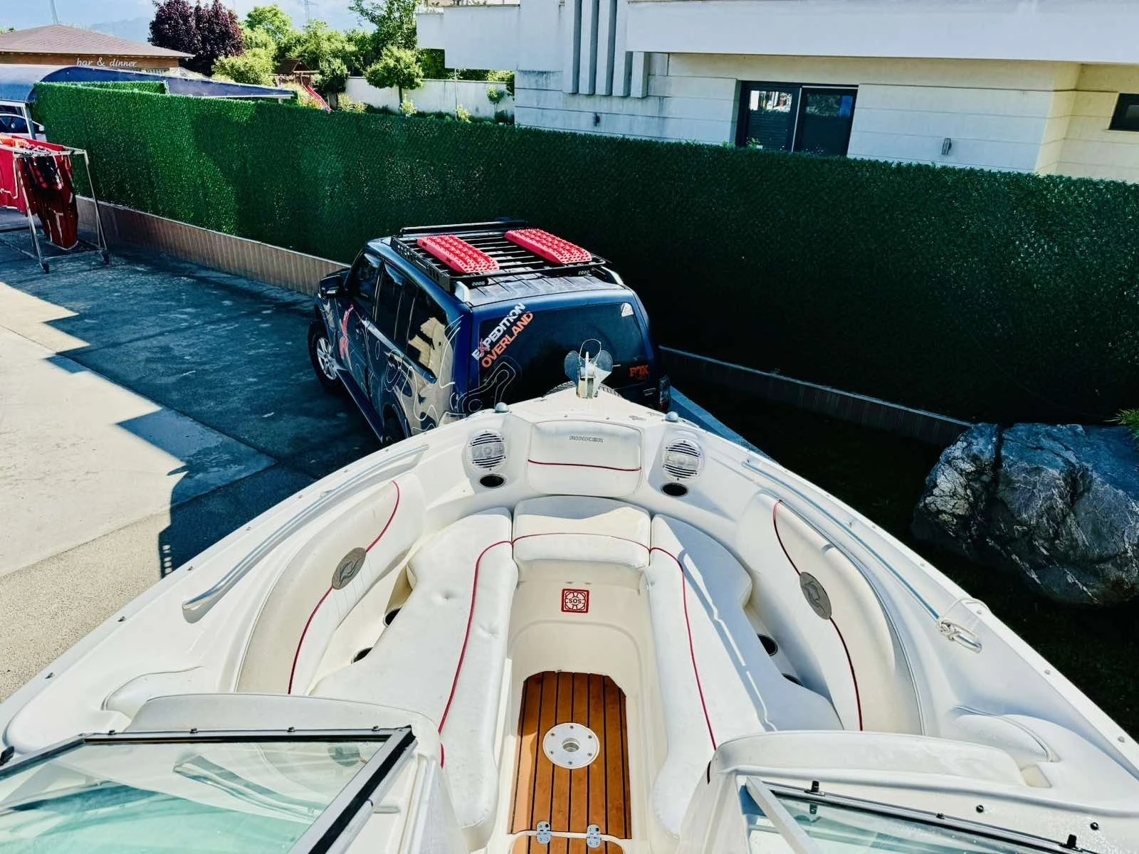 Моторна яхта Rinker 9 метра 12 пасажера Captiva 276 - изображение 2