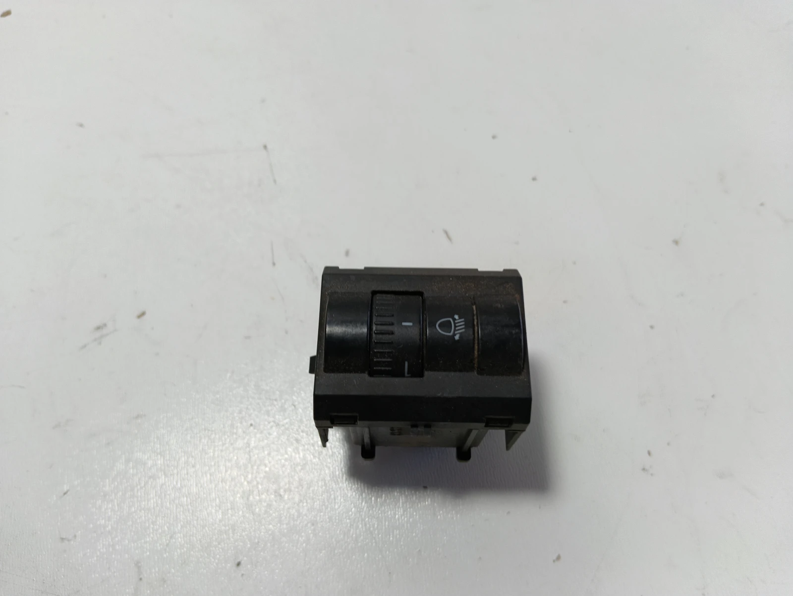 копче реглаж фарове 5JA941333A Skoda Rapid