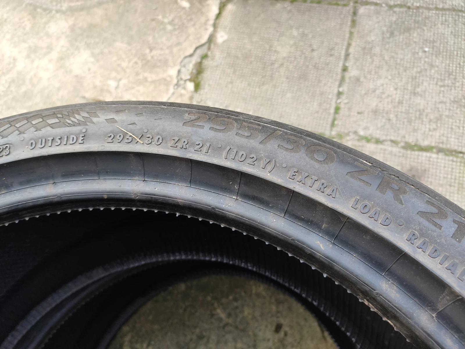Гуми Летни 295/30R21, снимка 7 - Гуми и джанти - 54731430