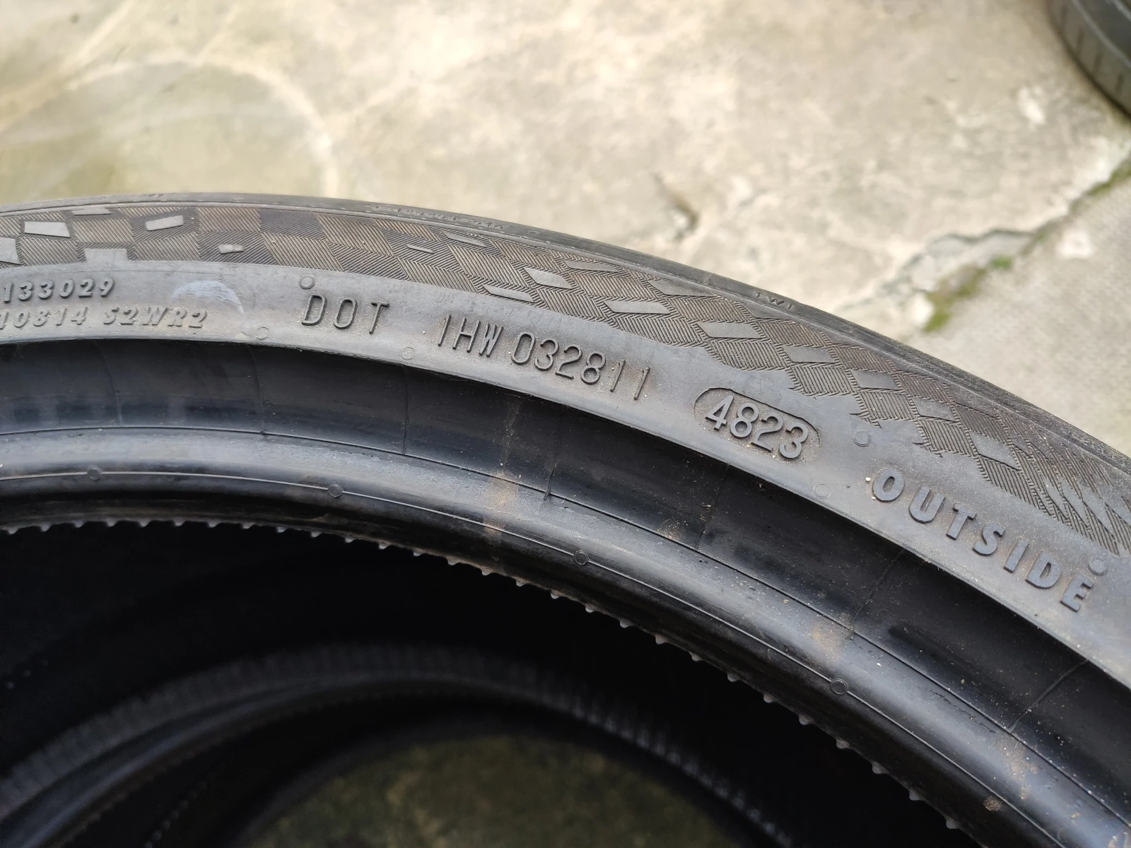 Гуми Летни 295/30R21, снимка 6 - Гуми и джанти - 54731430