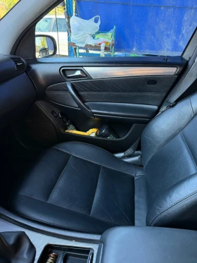 Mercedes-Benz C 220, снимка 15