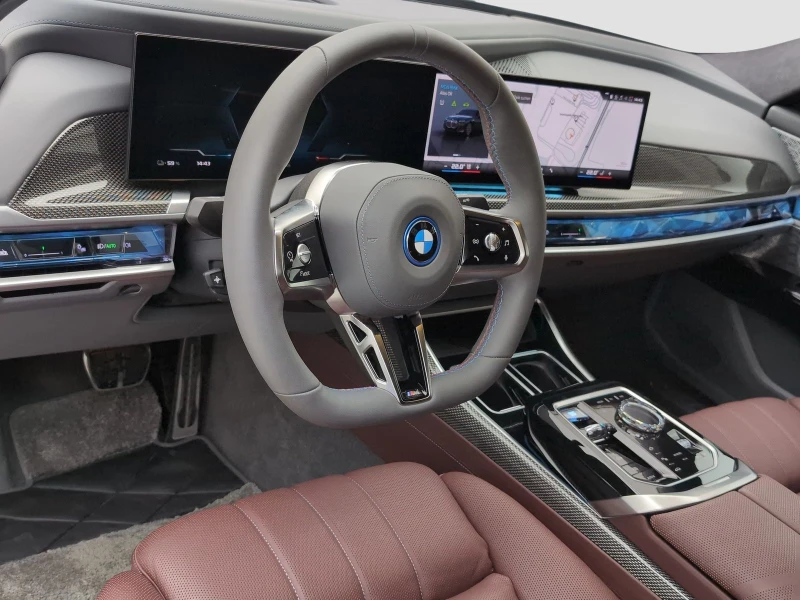 BMW i7 M70/xDrive/EXECUTIVE LOUNGE/ICONIC GLOW/SKY LOUNGE, снимка 8 - Автомобили и джипове - 47216757