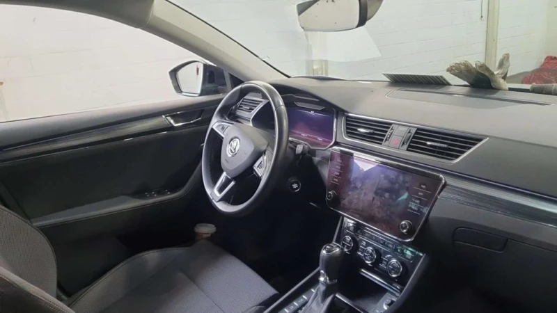 Skoda Superb 2.0TDI/DSG7/DCC/ACC/VirtualCockpit/GERMANY, снимка 5 - Автомобили и джипове - 47428176