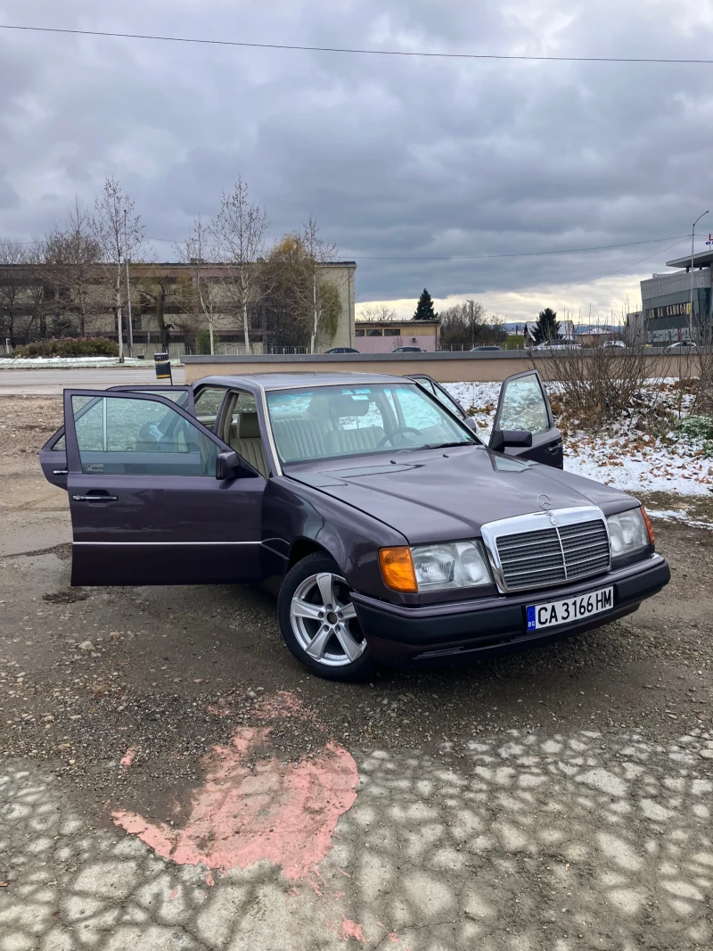 Mercedes-Benz 300, снимка 3 - Автомобили и джипове - 48050520