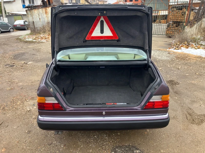 Mercedes-Benz 300, снимка 5 - Автомобили и джипове - 48050520