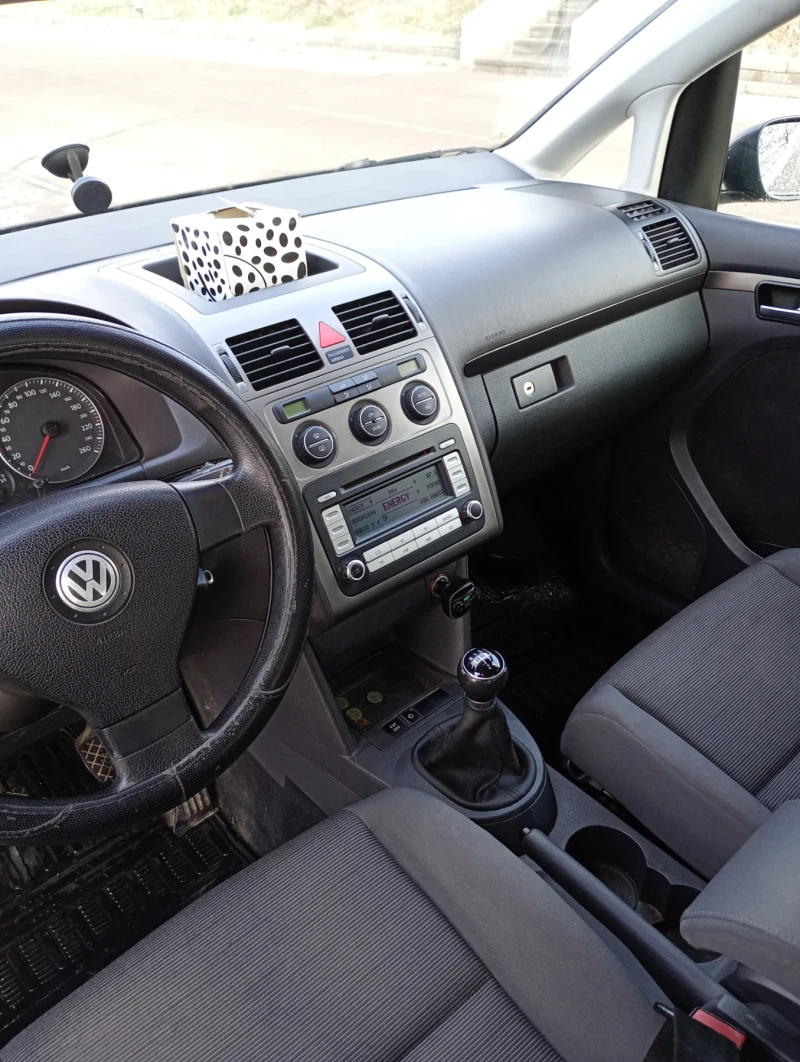 VW Touran Ван, снимка 12 - Автомобили и джипове - 49341228