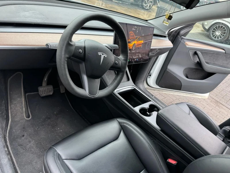 Tesla Model Y Long Range 4x4 Гаранция, снимка 11 - Автомобили и джипове - 50014991