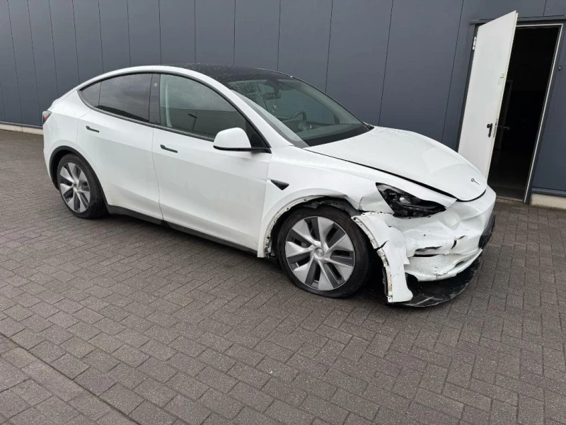 Tesla Model Y Long Range 4x4 Гаранция, снимка 2 - Автомобили и джипове - 50014991