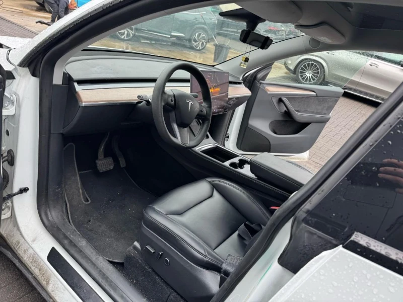 Tesla Model Y Long Range 4x4 Гаранция, снимка 10 - Автомобили и джипове - 50014991