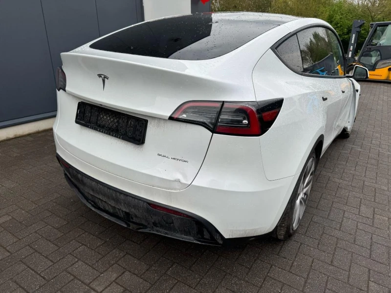 Tesla Model Y Long Range 4x4 Гаранция, снимка 3 - Автомобили и джипове - 50014991
