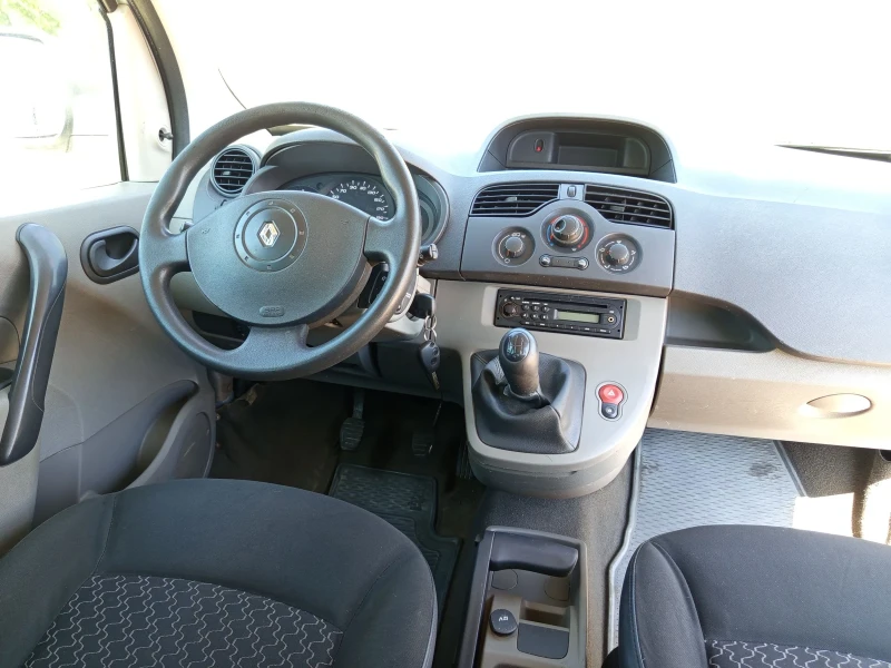 Renault Kangoo, снимка 10 - Автомобили и джипове - 50034995