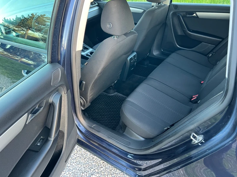 VW Passat, снимка 10 - Автомобили и джипове - 50170251