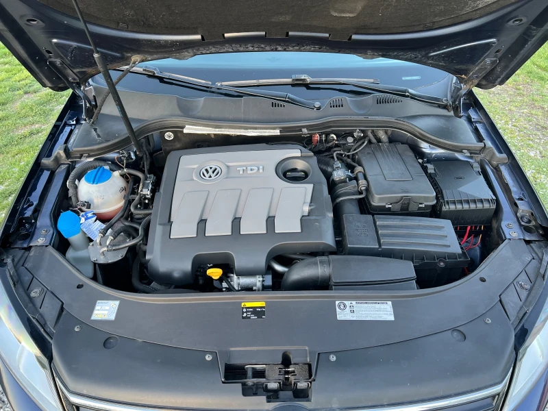 VW Passat, снимка 14 - Автомобили и джипове - 50170251