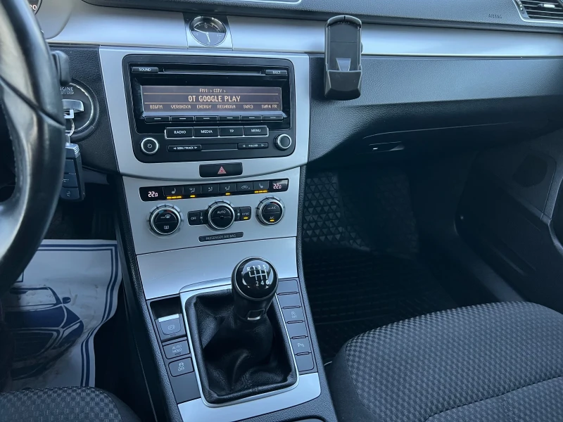 VW Passat, снимка 15 - Автомобили и джипове - 50170251