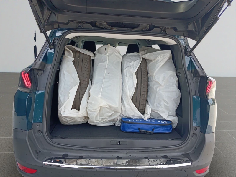 Peugeot 5008 New Line Up ALLURE 1.5 BlueHDi 130 S&S EAT8 EURO 6, снимка 13 - Автомобили и джипове - 51606483