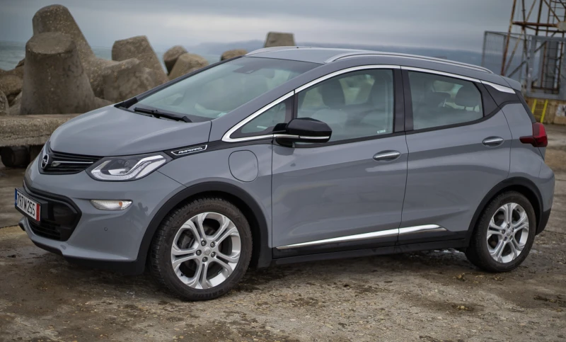 Opel Ampera Electric, снимка 5 - Автомобили и джипове - 52680463