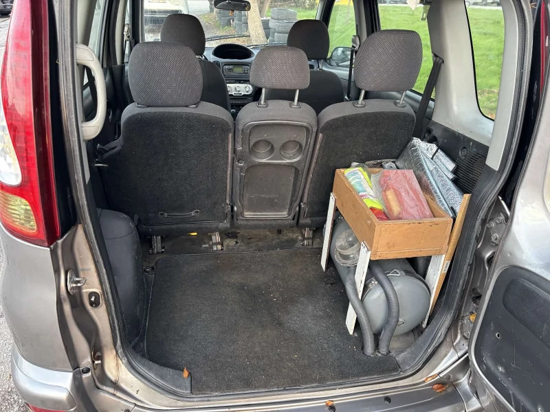 Toyota Yaris verso, снимка 7 - Автомобили и джипове - 52700121