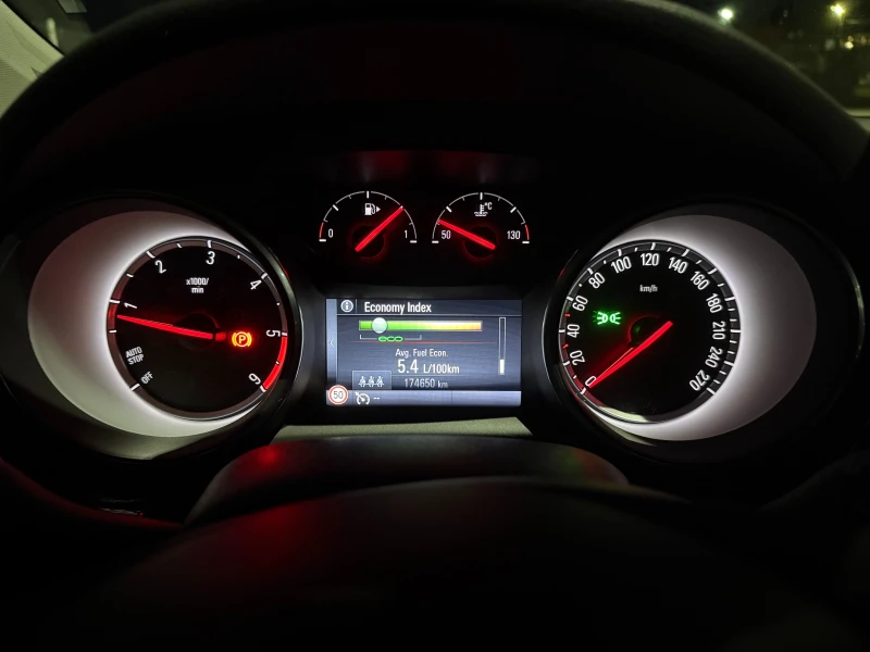 Opel Astra IntelliLux / AGR, снимка 13 - Автомобили и джипове - 52888070