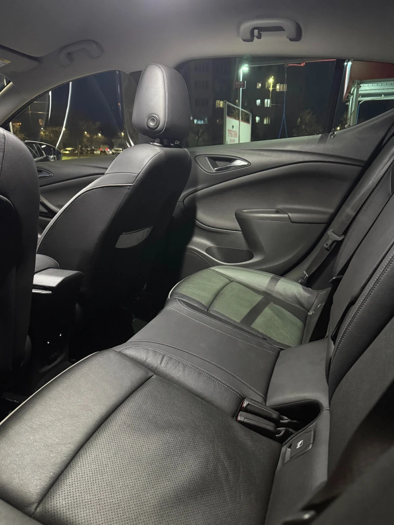 Opel Astra IntelliLux / AGR, снимка 10 - Автомобили и джипове - 52888070