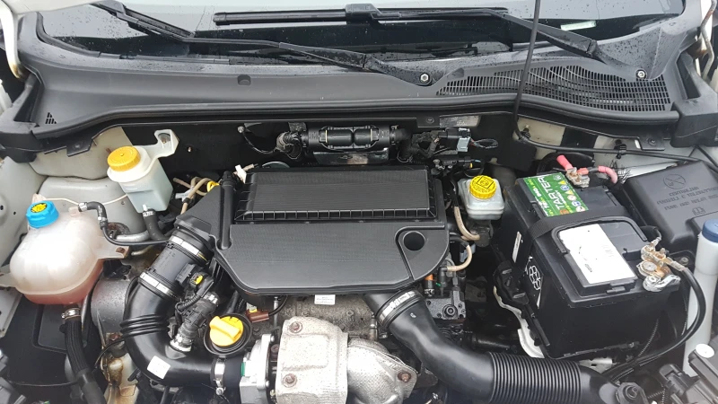 Opel Combo 1.3d 90кс, снимка 11 - Автомобили и джипове - 53018348