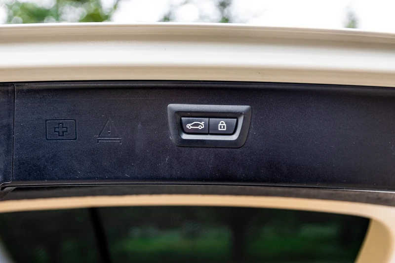 BMW 530 F11 XDrive, снимка 16 - Автомобили и джипове - 53145730