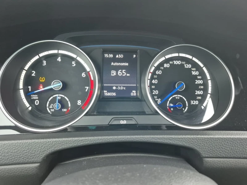 VW Golf R * DSG * CARFAX * PANO* NAVI* HEATED SEATS, снимка 9 - Автомобили и джипове - 53448350