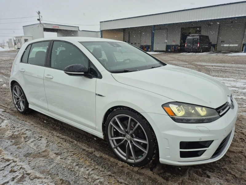 VW Golf R * DSG * CARFAX * PANO* NAVI* HEATED SEATS, снимка 2 - Автомобили и джипове - 53448350