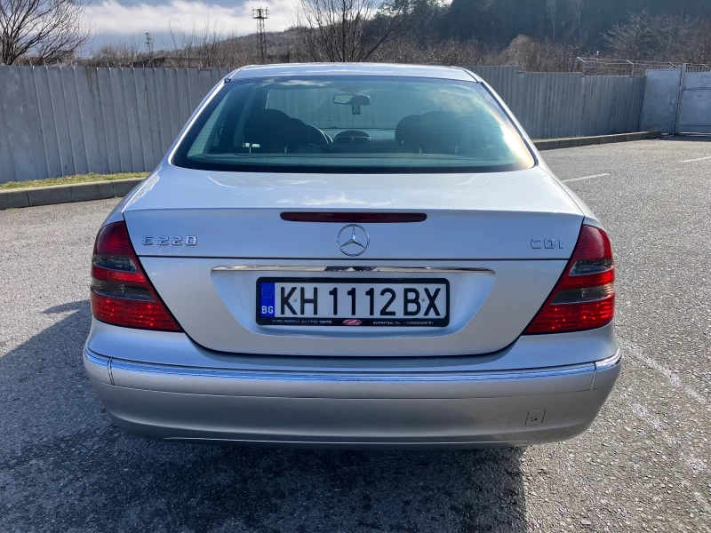 Mercedes-Benz E 220 2.2cdi 150 c.s., снимка 7 - Автомобили и джипове - 53499711