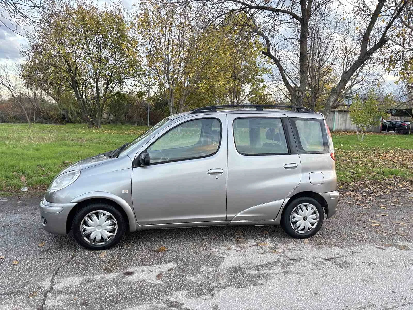 Toyota Yaris verso, снимка 1