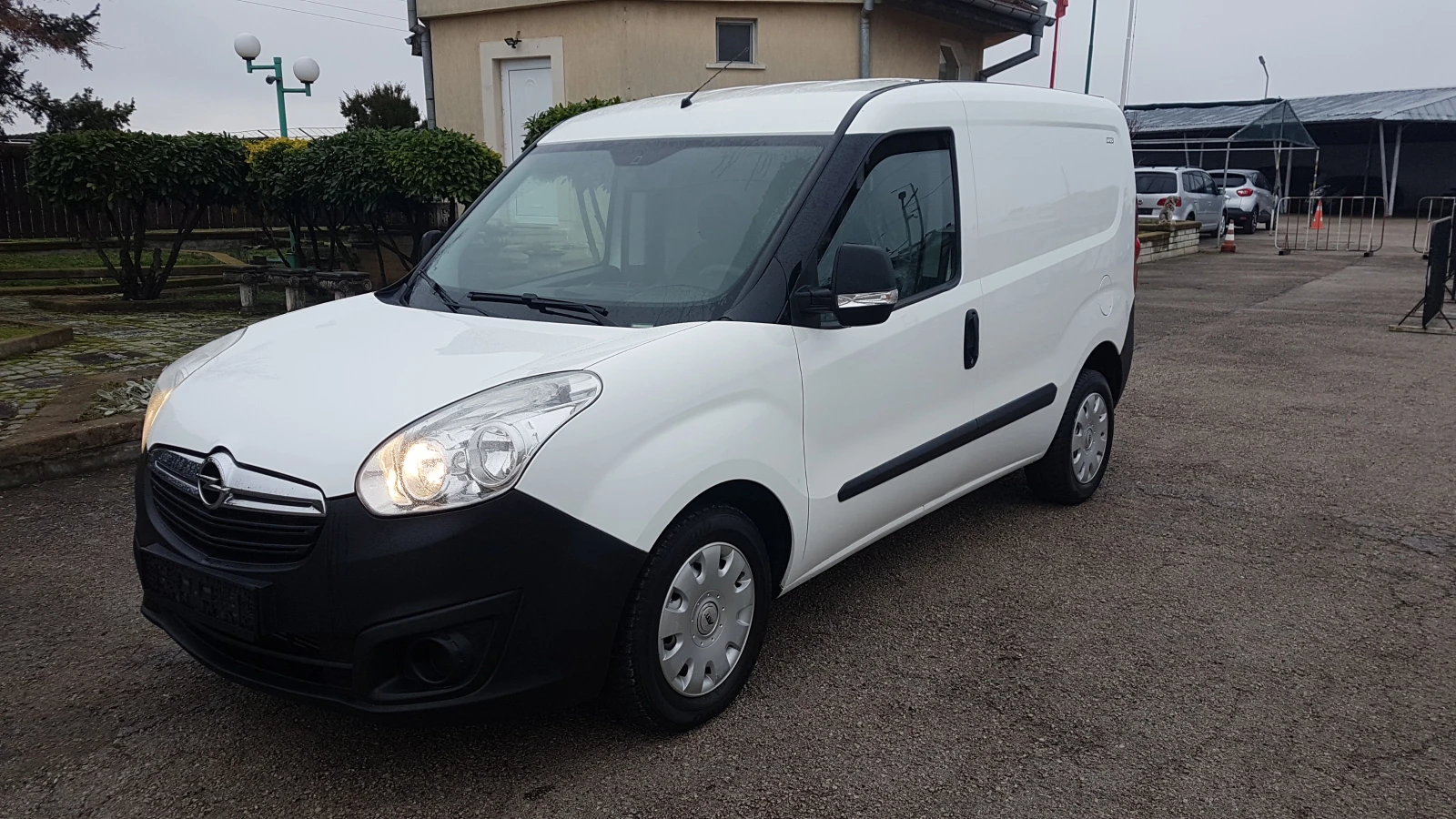 Opel Combo 1.3d 90кс, снимка 1