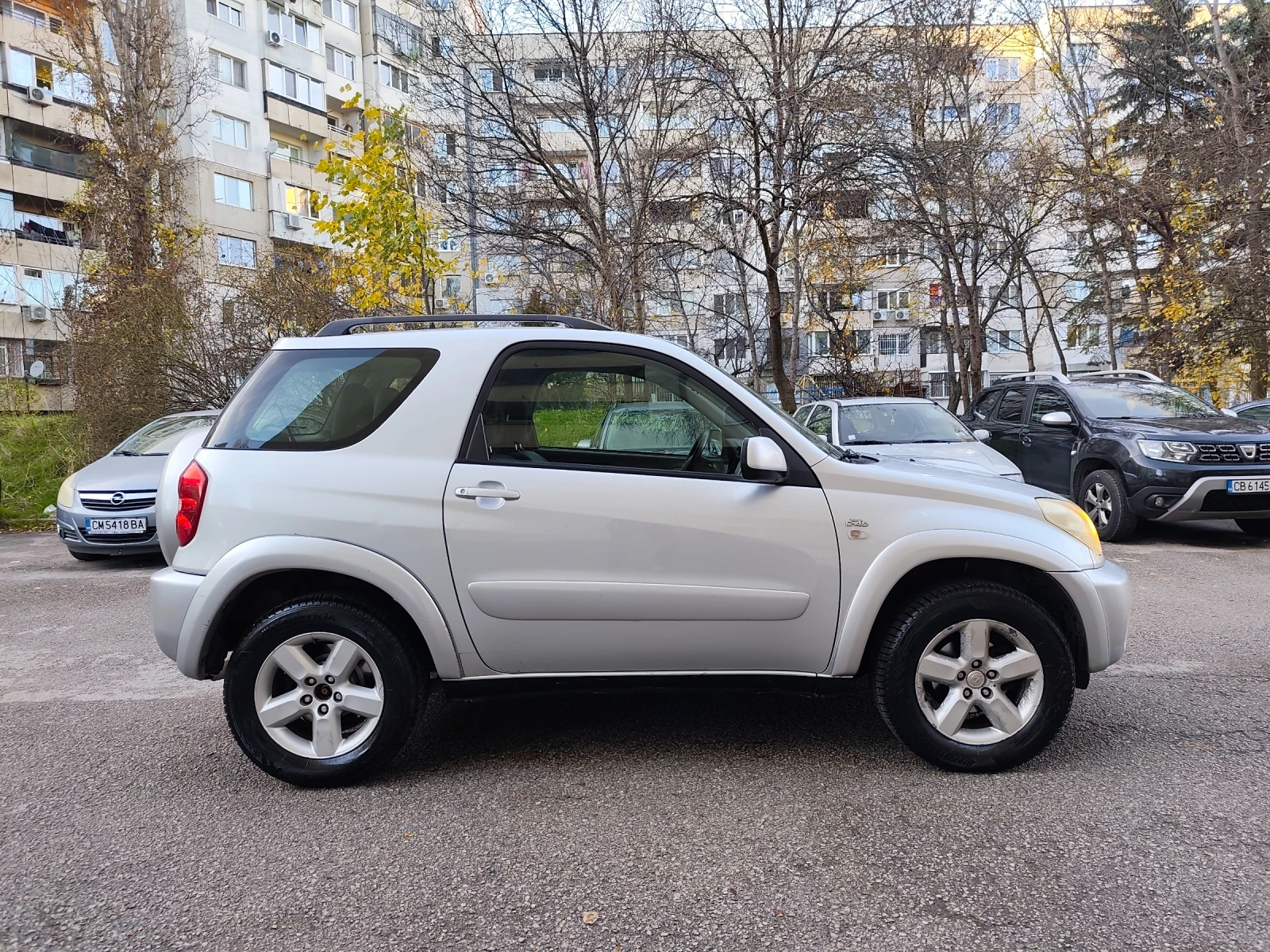 Toyota Rav4  2.0 D-4D  4x4 * КЛИМАТРОНИК* ! !ТОП! - изображение 6