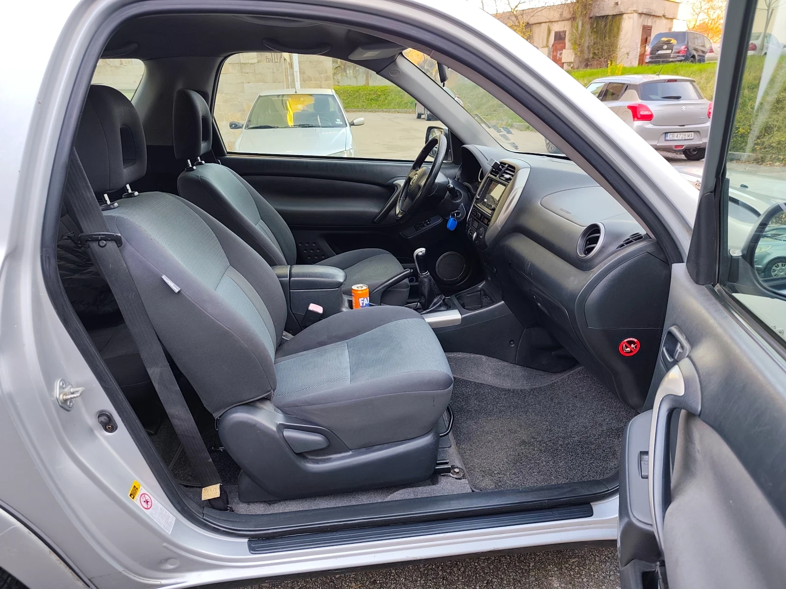 Toyota Rav4  2.0 D-4D  4x4 * КЛИМАТРОНИК* ! !ТОП! - изображение 10