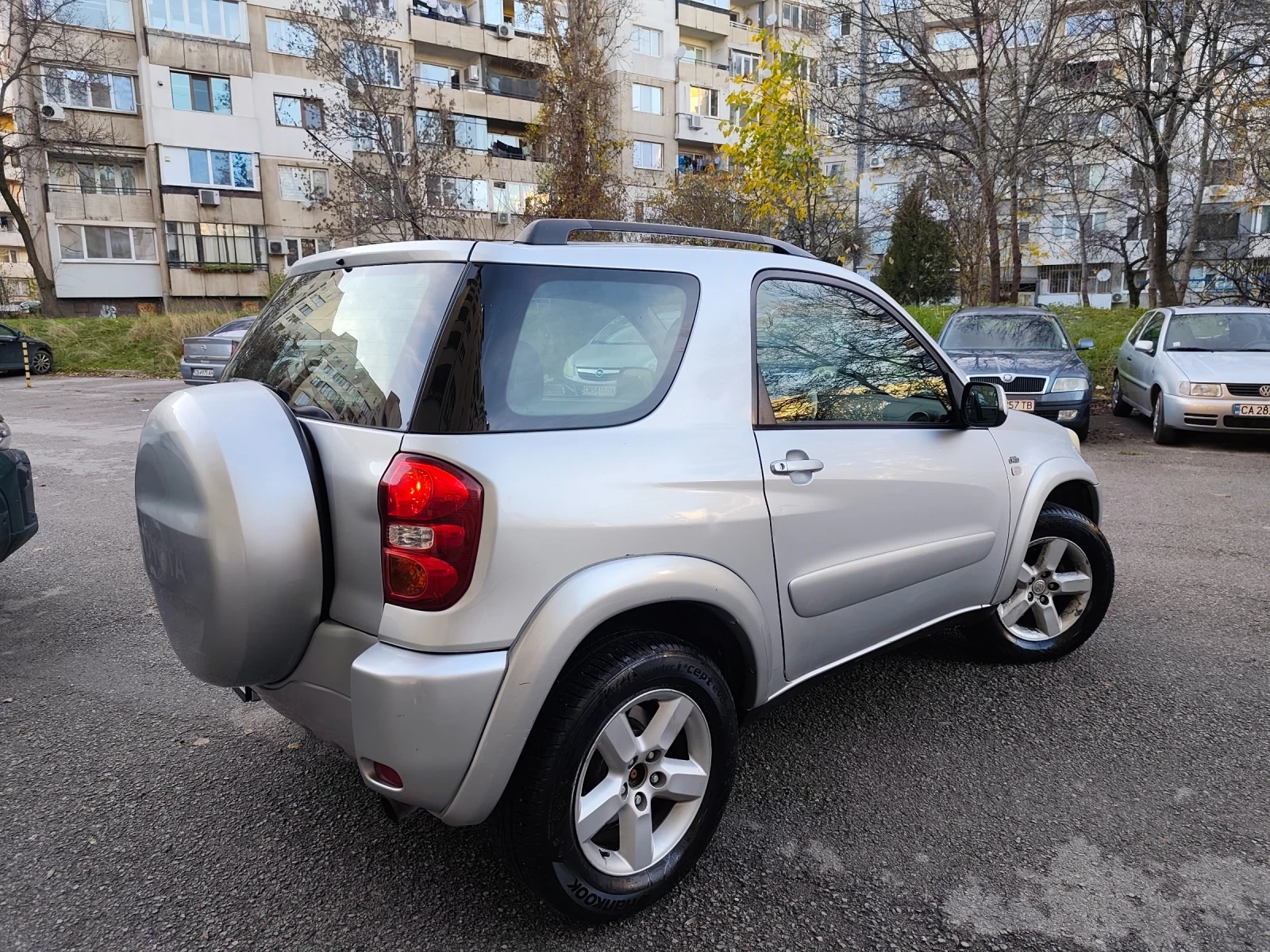 Toyota Rav4  2.0 D-4D  4x4 * КЛИМАТРОНИК* ! !ТОП! - изображение 5