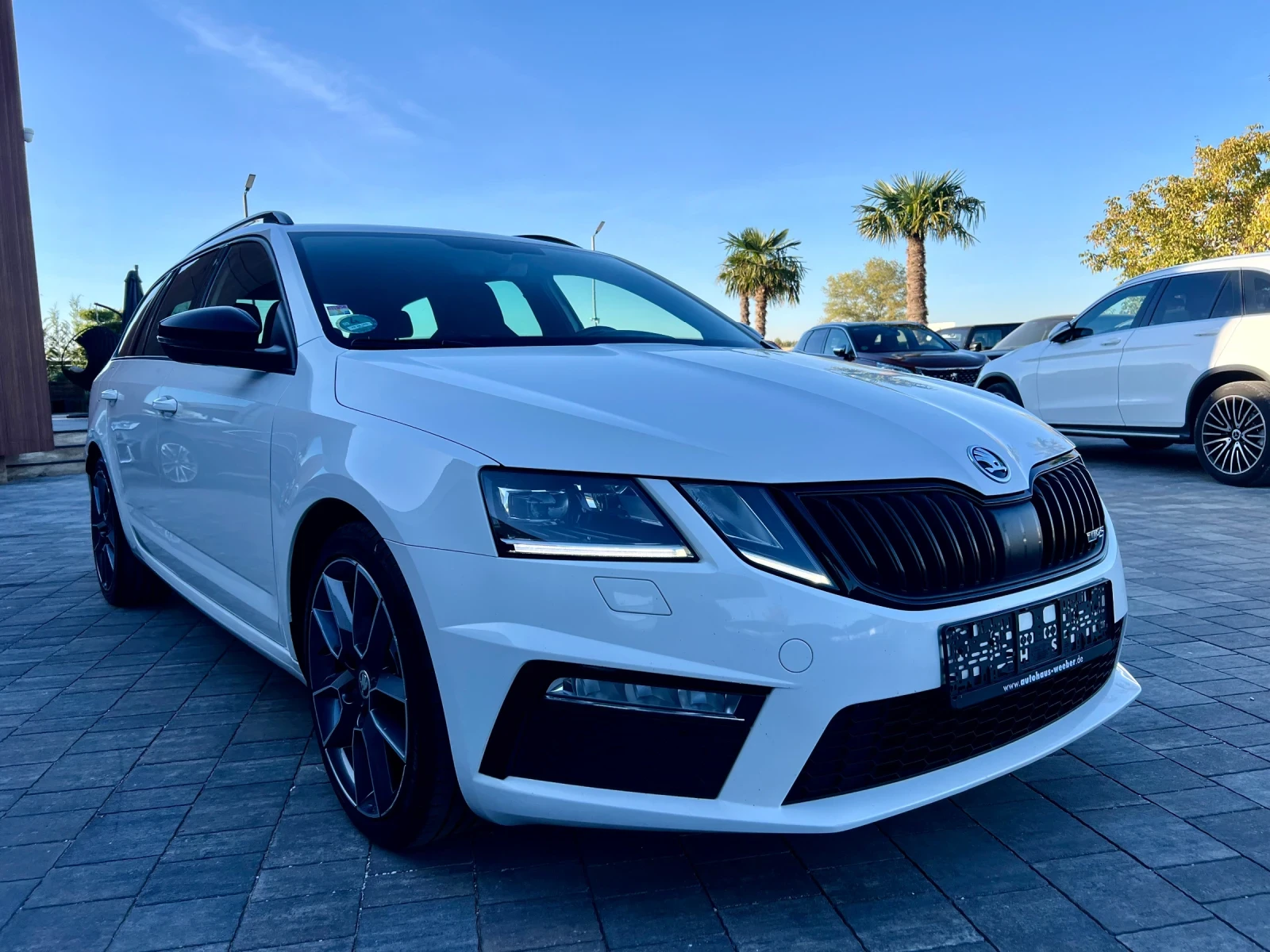 Skoda Octavia 2.0TDI* V//RS* 4X4 - изображение 2