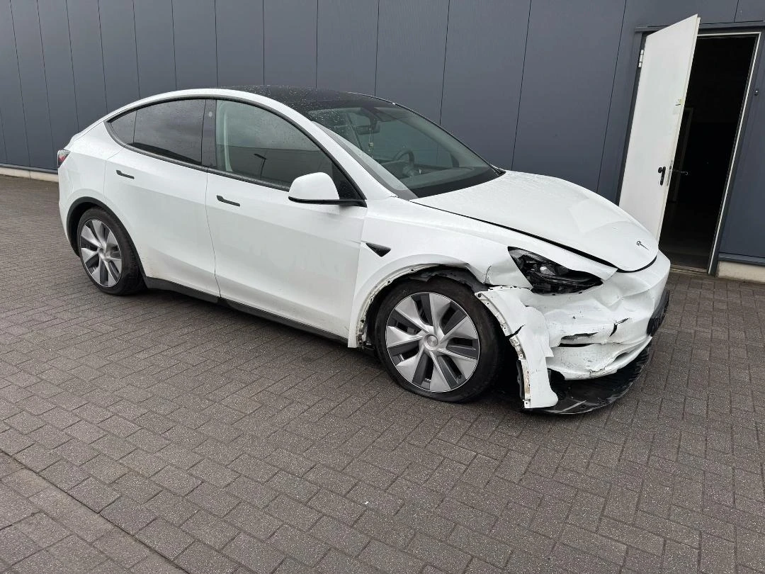 Tesla Model Y Long Range 4x4 Гаранция - изображение 2