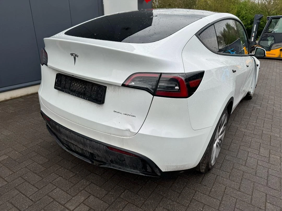 Tesla Model Y Long Range 4x4 Гаранция - изображение 3