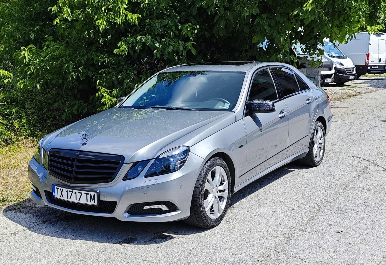Mercedes-Benz E 220  - изображение 4