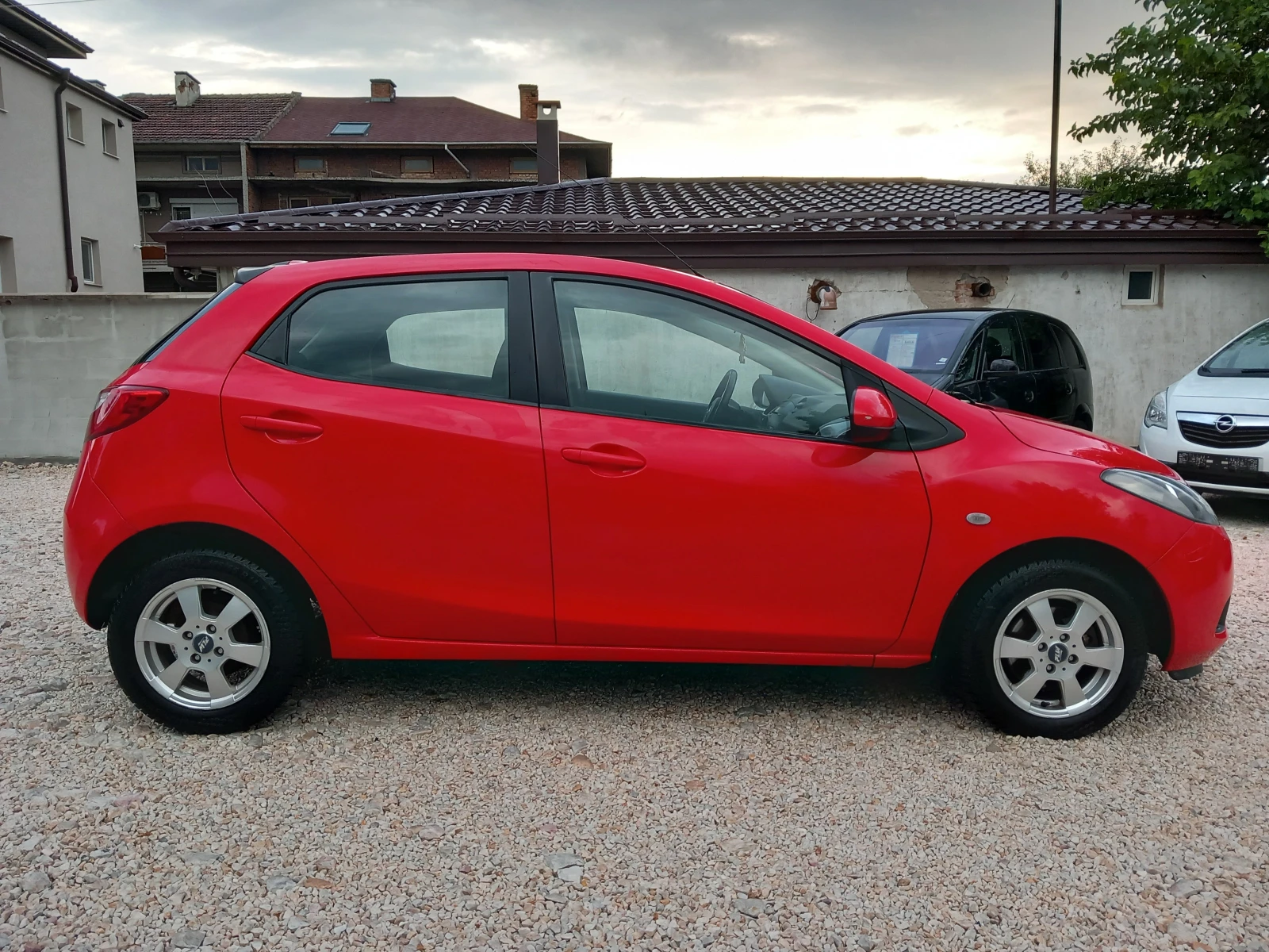 Mazda 2 1.4i клима 86кс - изображение 2