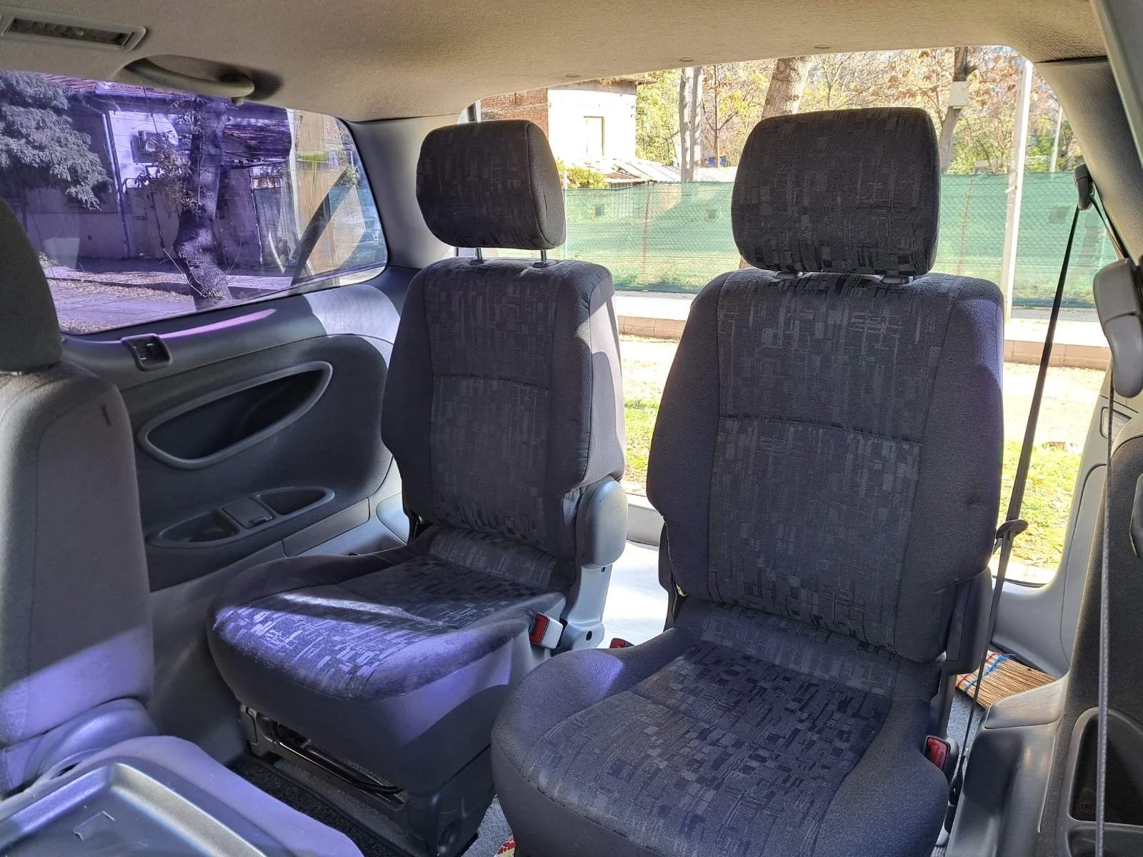 Toyota Previa D4D 2000 - изображение 10