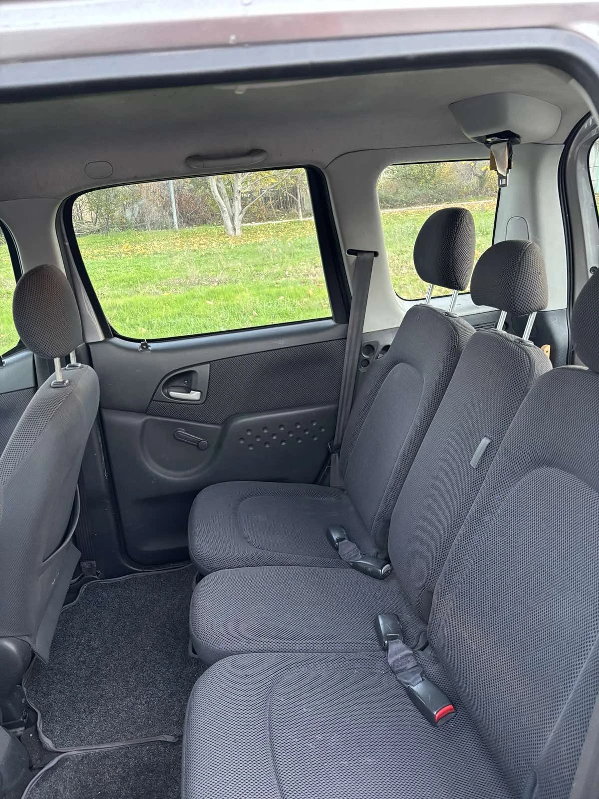 Toyota Yaris verso  - изображение 5