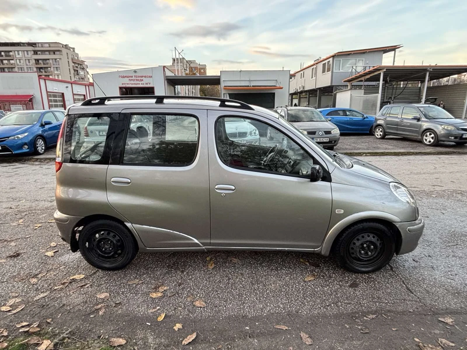 Toyota Yaris verso  - изображение 4