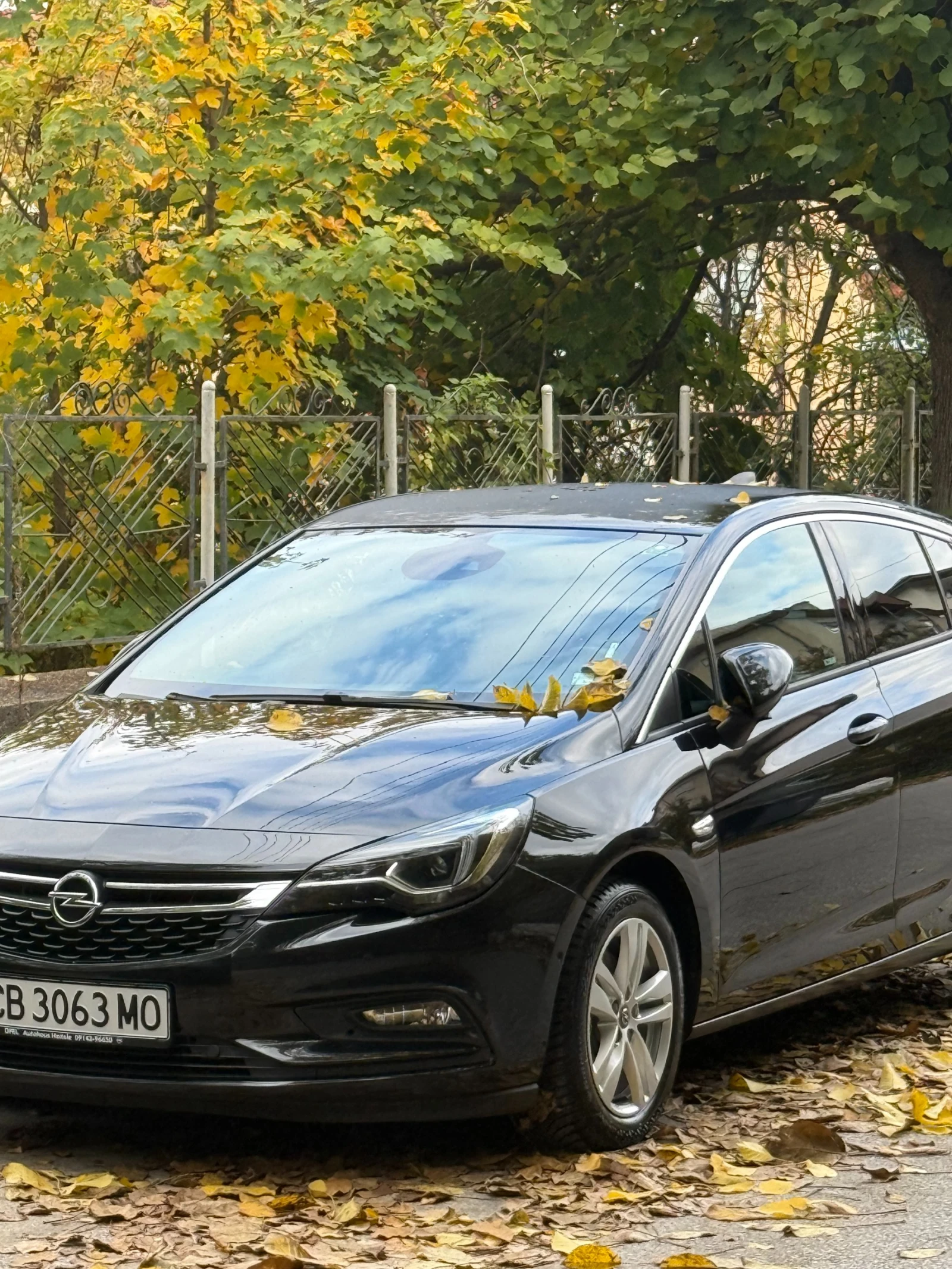 Opel Astra 1.6d IntelliLux - изображение 3