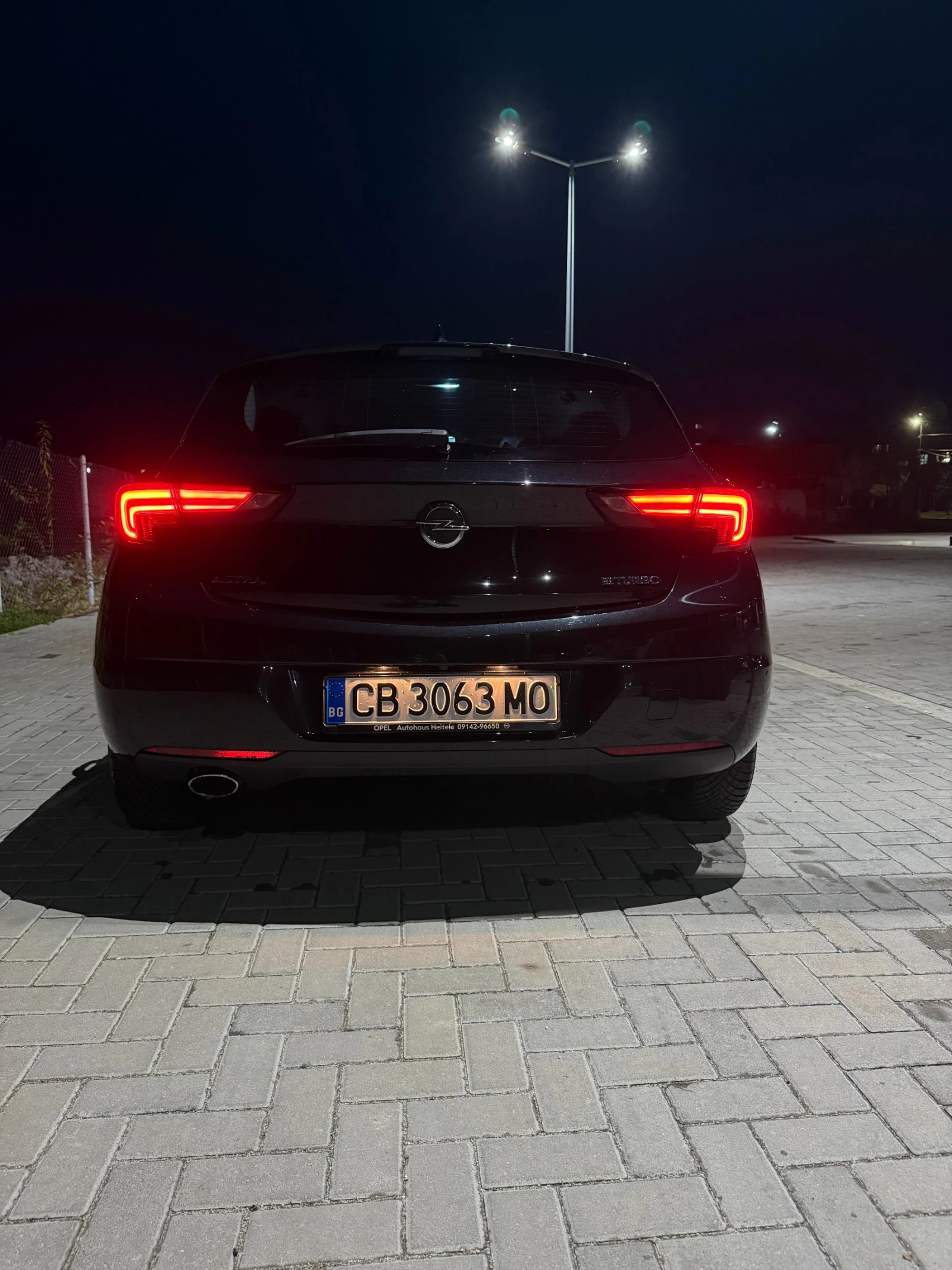 Opel Astra IntelliLux / AGR - изображение 7