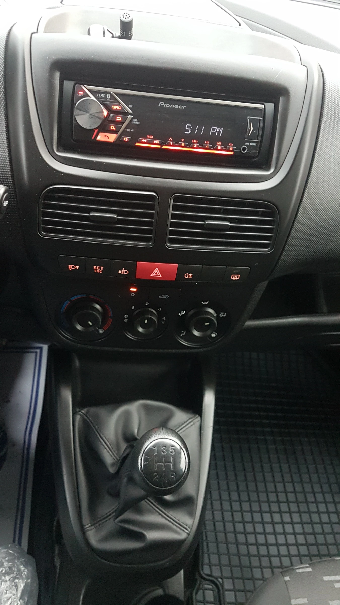 Opel Combo 1.3d 90кс - изображение 10