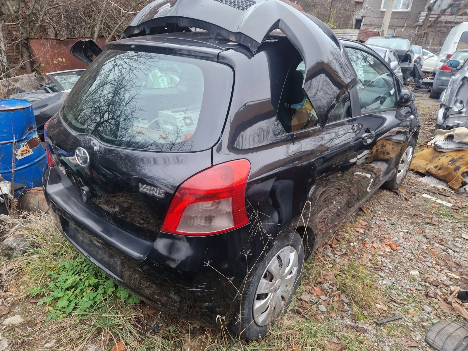 Toyota Yaris 1.3 бензин, снимка 5 - Автомобили и джипове - 53756797